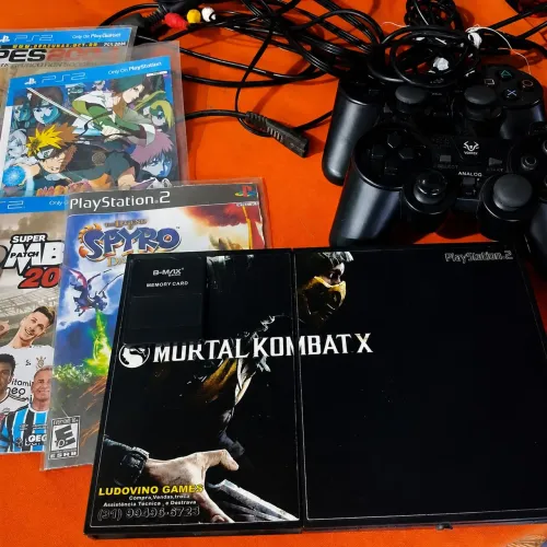 PlayStation 2 Slim Desbloqueado + Memory Card 8 MB + 2 Controles + 12 Jogos