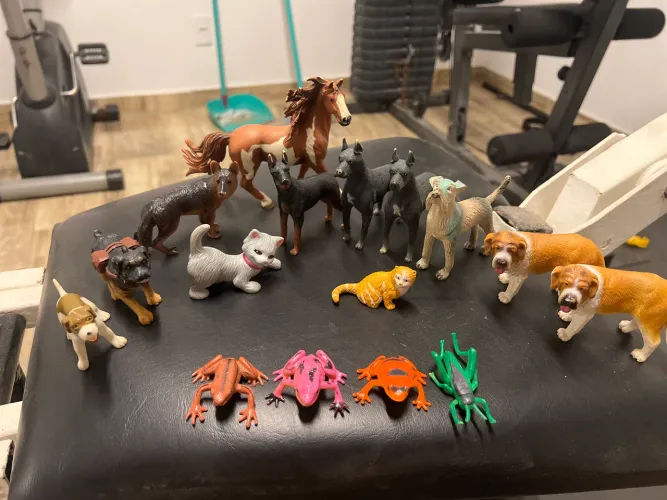 Lote de animais matéria bom