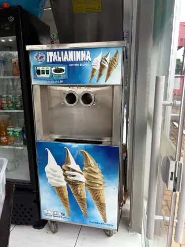 Máquina de sorvete italianinha