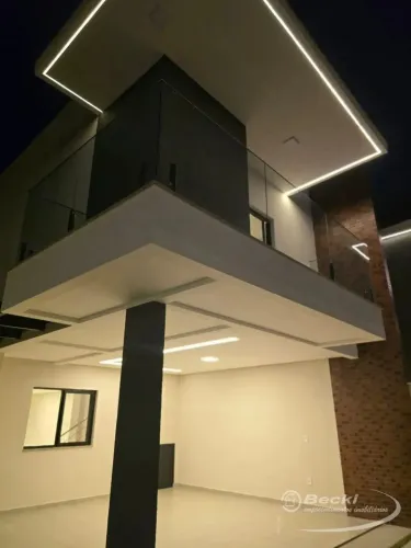 Casa Alto Padrão Geminada no bairro América - Joinville