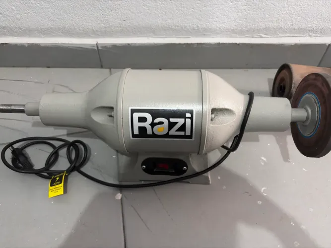 Politriz Razi 