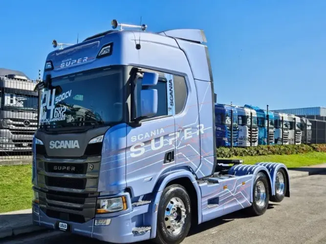 Scania R500 SUPER Tração 6x2 Ano 4 Teto Alto TFT Retarder Rodas de Alumínio Pneus novos