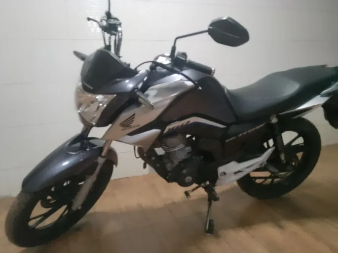 Titan 160 2022 , do uso particular, toda original nunca caiu, primeiro dono