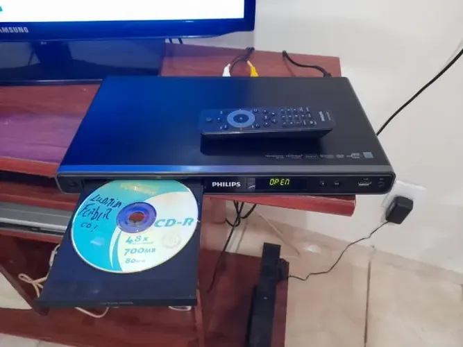 Aparelho de dvd cd philips 3350/78 impecável
