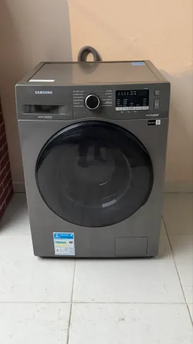 Vendo máquina para retirar peça