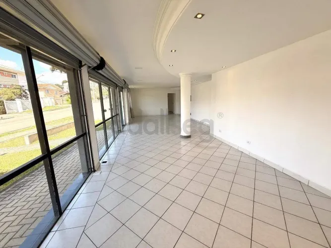 DE R$3.700,00 POR R$2.990,00 - Loja Térrea para Locação Capão da Imbuia | 90 m² Rua Antôn