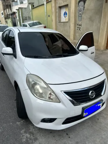 Nissan Versa SL 1.6 16V Flex Fuel 4P Mec. 2013