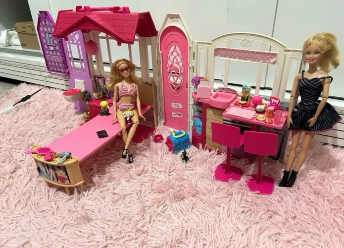 Casa da Barbie completa com acessórios e duas Barbies Originais