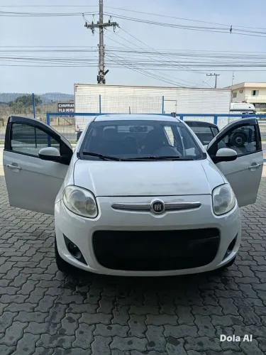 Fiat Palio Essence 1.6 Flex 16V 5P 2014