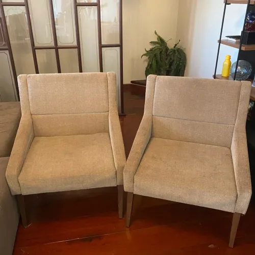 Conjunto de poltronas em linho
