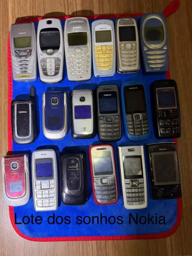 Lote celulares antigos para colecionar ou retirar peças!