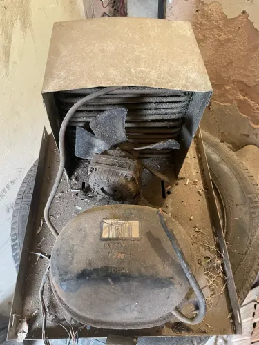 Motor compressor c/condensador.