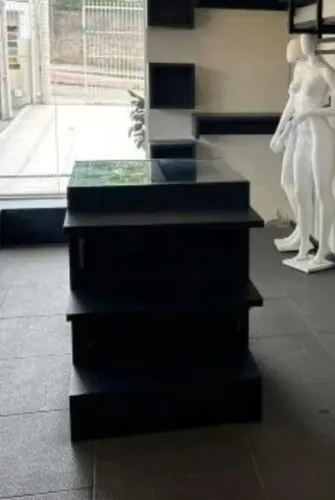 Vendo uma ilha de excelente qualidade ou troco em uma porta de vidro