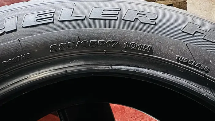 Pneus Bridgestone Dueler 225/65 R17 