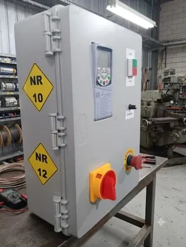 Painel de Comando com Inversor 2 cv WEG CFW500 