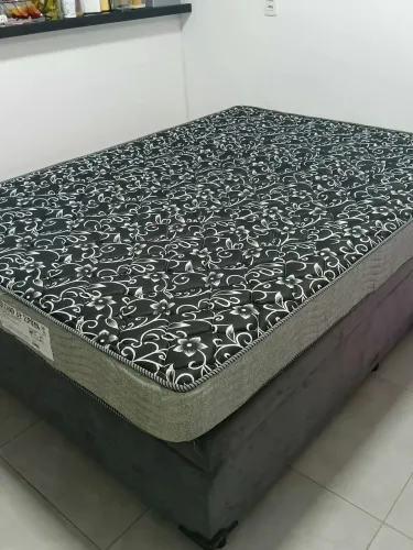 Vende-se Cama Box Baú Casal 138x188