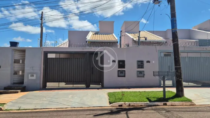 CASA 2 DORMITORIOS-RESIDENCIAL ANA MARIA DO COUTO