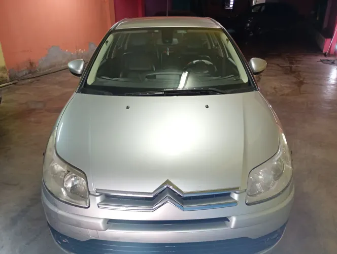 Citroen C4 GLX 2.0 Flex 16V 5P Aut. 2011