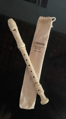 Flauta Yamaha Doce Soprano Barroca Bege Yrs24b Original Com Capa