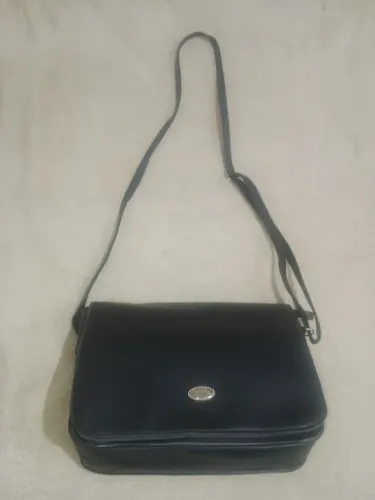 Bolsa tiracolo em bom estado preço pra vender logo