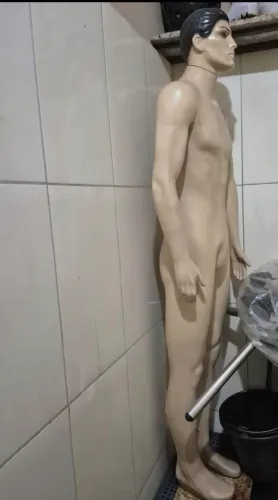 Manequim corpo inteiro 