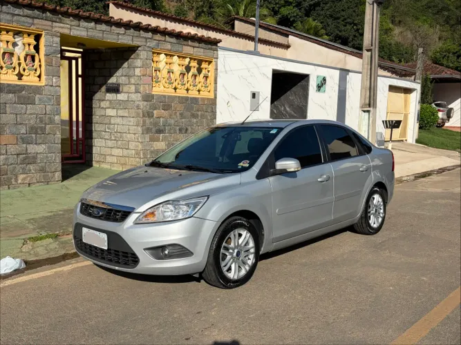 Ford Focus Sedan 2.0 16v/2.0 16V Flex 4P 2012