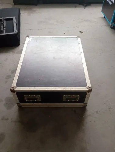 Case para mesa de som ou luz