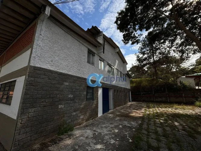 Galpão em condomínio fechado - Itaipava / Petrópolis-RJ