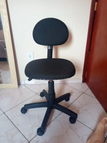 Cadeira de Escritório Giratória Secretária Preta - Bom Estado