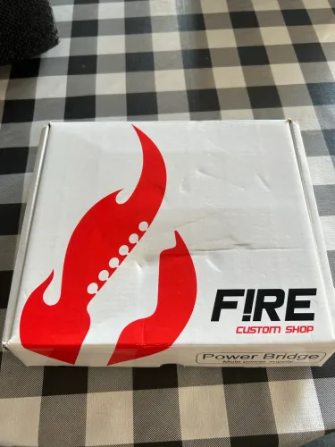 Fonte Fire Custom Shop Power Bridge 18V p/ Pedais + Caixa