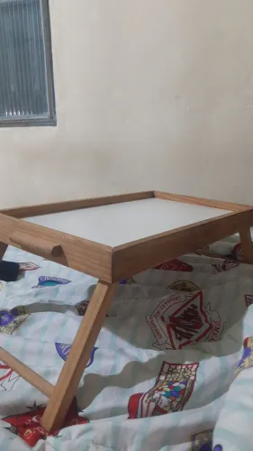 Mesa de cama