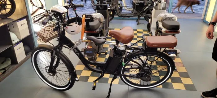 Bike eletrica lev L Plus com 20km apenas
