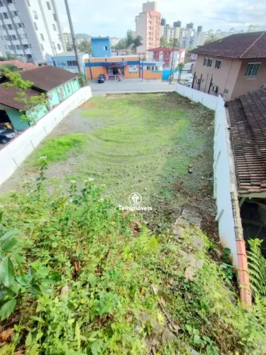 Excelente terreno plano e alto, localizado na Rua Dona Francisca com 629 m² e 18 metros de