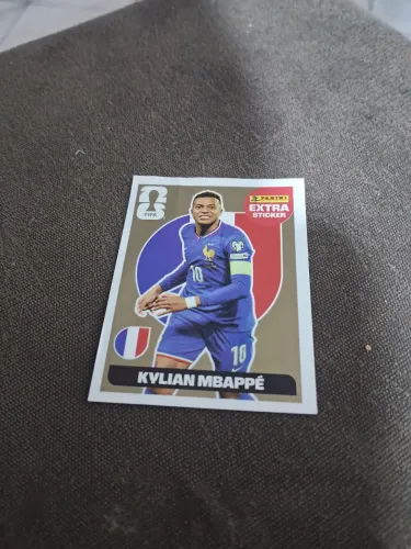 Figurinha mbappé dourada