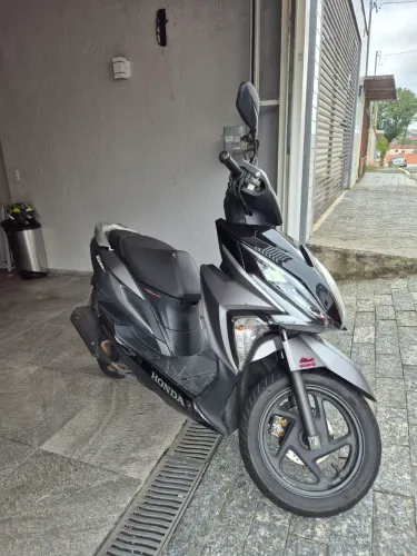 Honda elite