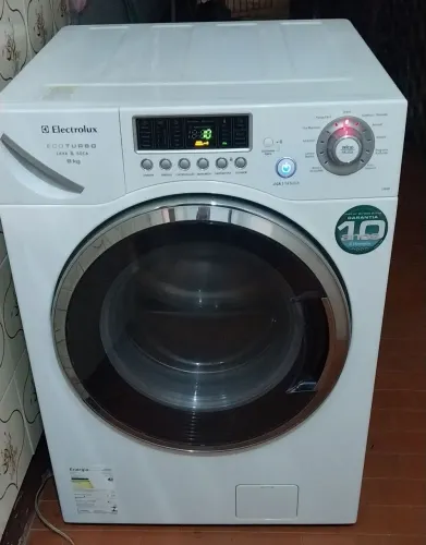 Lava e seca Electrolux Lse09