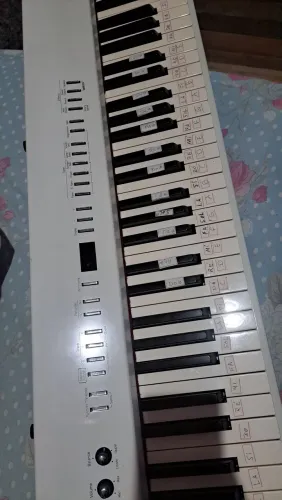 Piano Roland FP-4