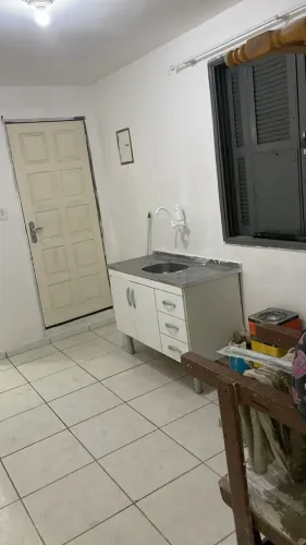 Aluga-se Casa de 2 Cômodos no Jardim São Luís/ Para Solteiros ou Casal