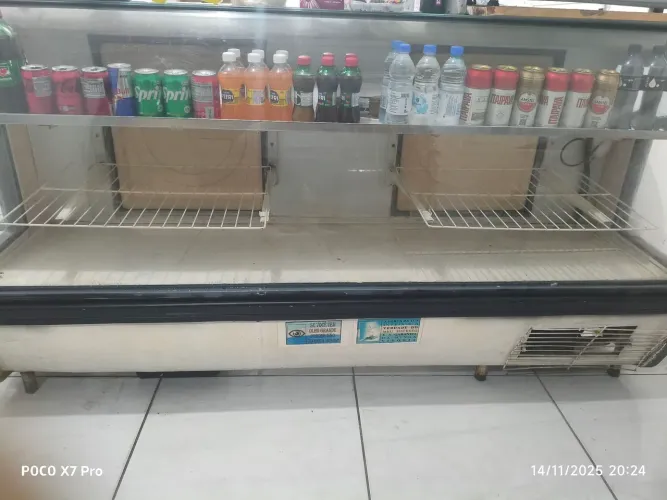 Refrigerador e expositor