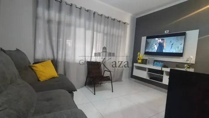 Casa - Cidade Morumbi - 2 Dormitórios - 71m².