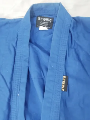 Vendo kimono azul  A1 SEISHIN