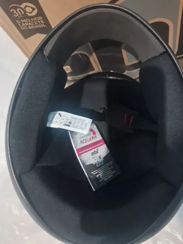 Vende-se capacete zero