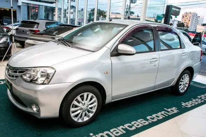 Toyota Etios XLS Sedan 1.5 Flex 16V 4P Mec. 2014