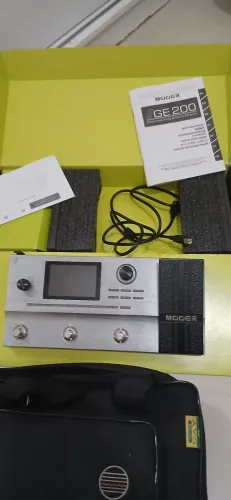 Pedaleira mooer ge200 muito nova 