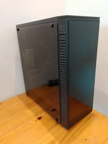 computador com gabinete gamer + placa de video gt730 memoria de 12gb e ssd de 120gb