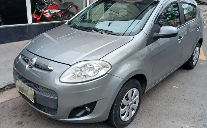 Fiat Palio Attractive 1.0 EVO Fire Flex 8V 5P 2012