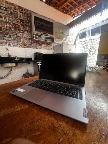 Notebook Lenovo IdeaPad 1 | Intel Core i5 | 8GB RAM | 512GB SSD | R$ 1.750