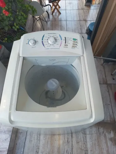 Máquina de lavar Electrolux 12kg