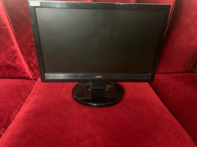Monitor AOC VGA 1619Sw