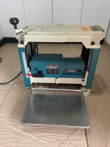 Desengrosso Makita 2012NB